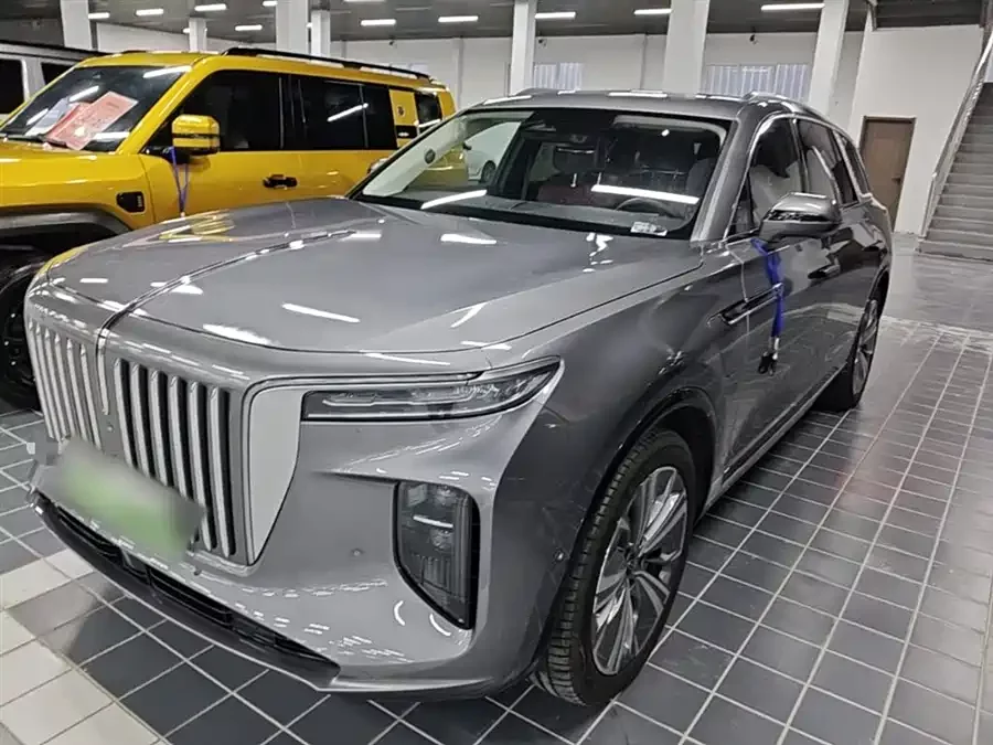 Hongqi E-HS9