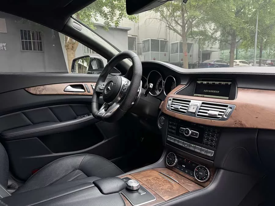 Mercedes Benz CLS