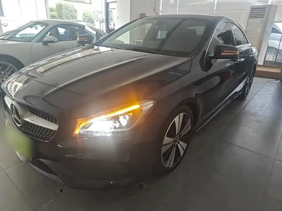Mercedes-Benz CLA