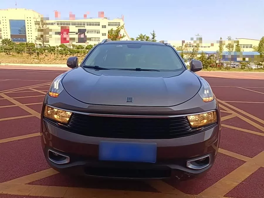 Lynk & Co 01