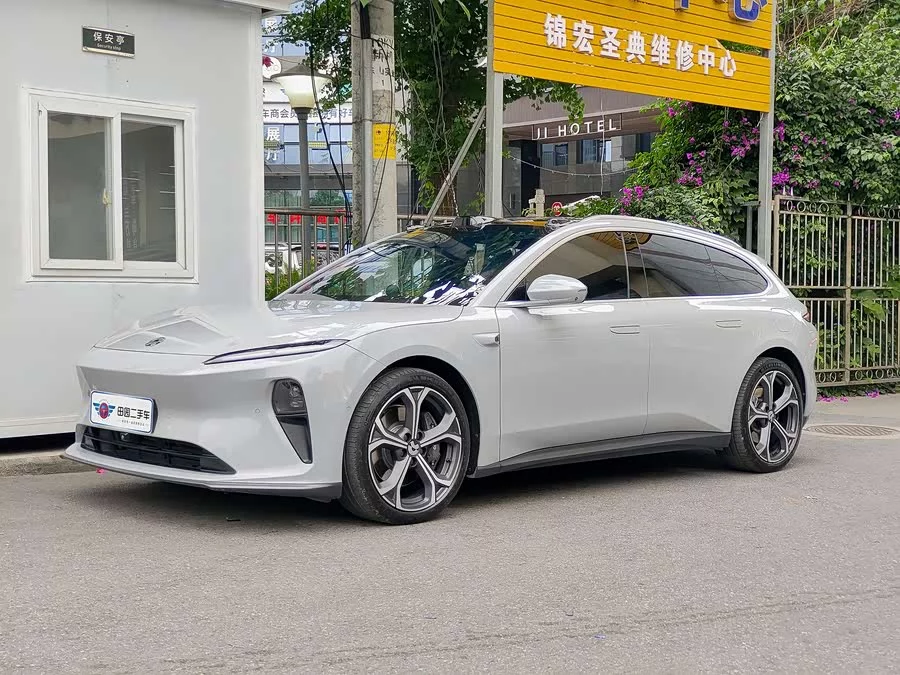 NIO ET5T