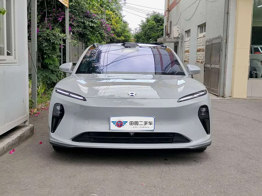 NIO ET5T