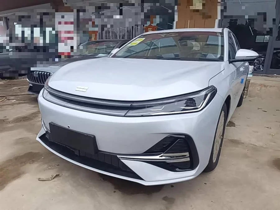 Geely Galaxy A7 EM