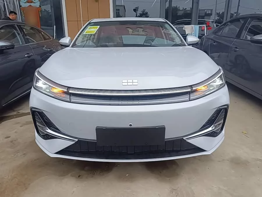 Geely Galaxy A7 EM