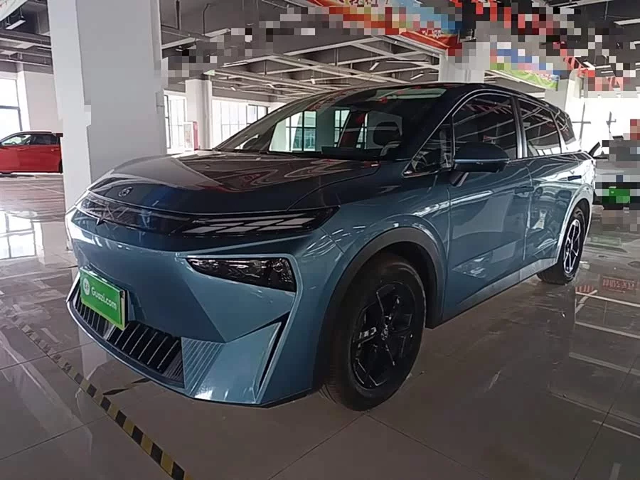 Venucia VX6