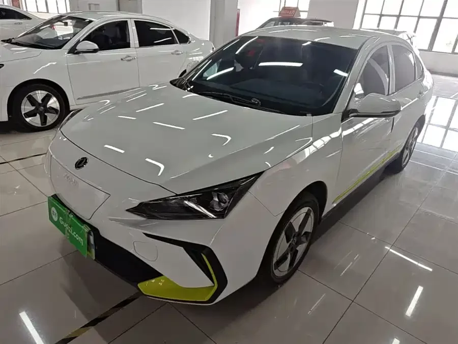 Dongfeng E70