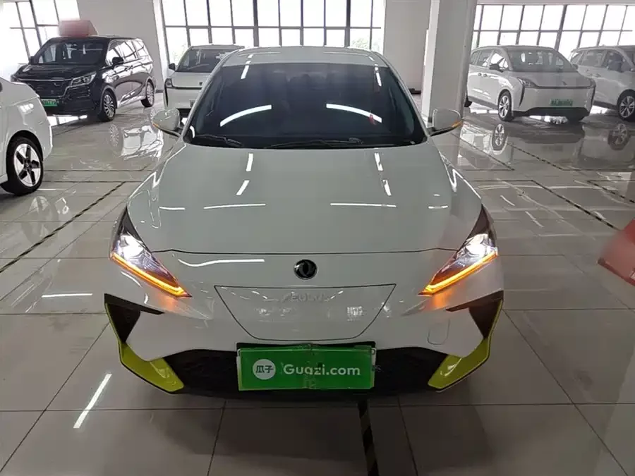 Dongfeng E70