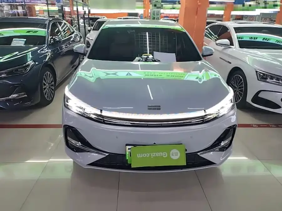 Geely Galaxy A7 EM