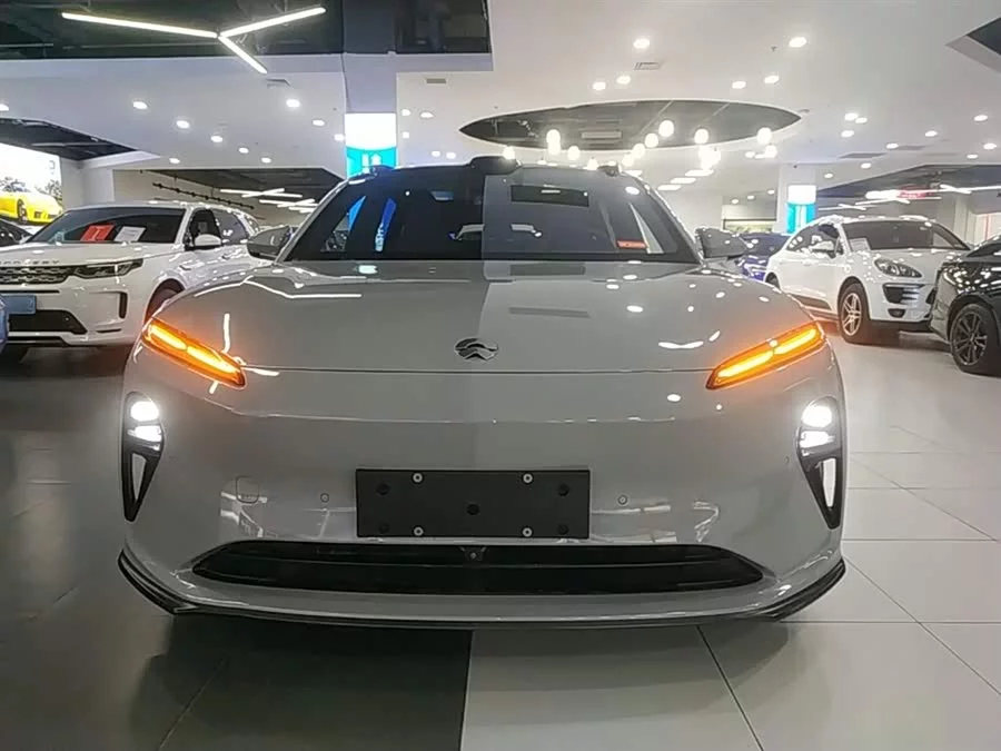 NIO ET5T