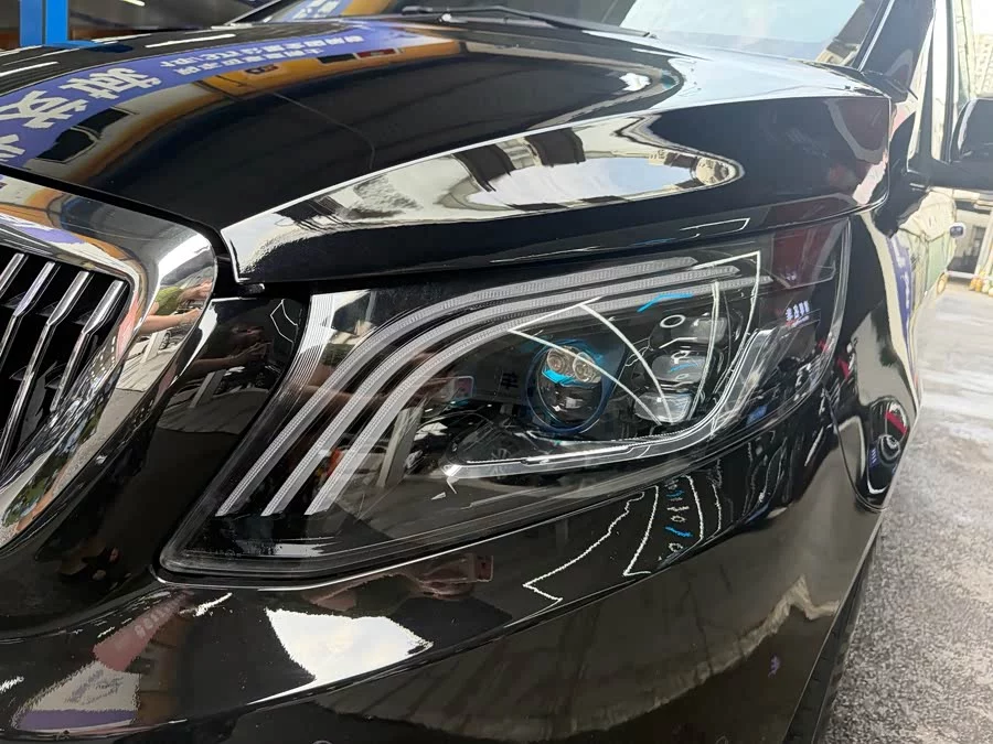 Mercedes Benz Vito