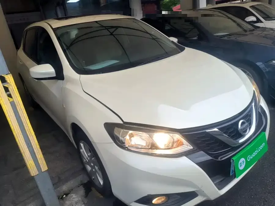 Nissan Tiida