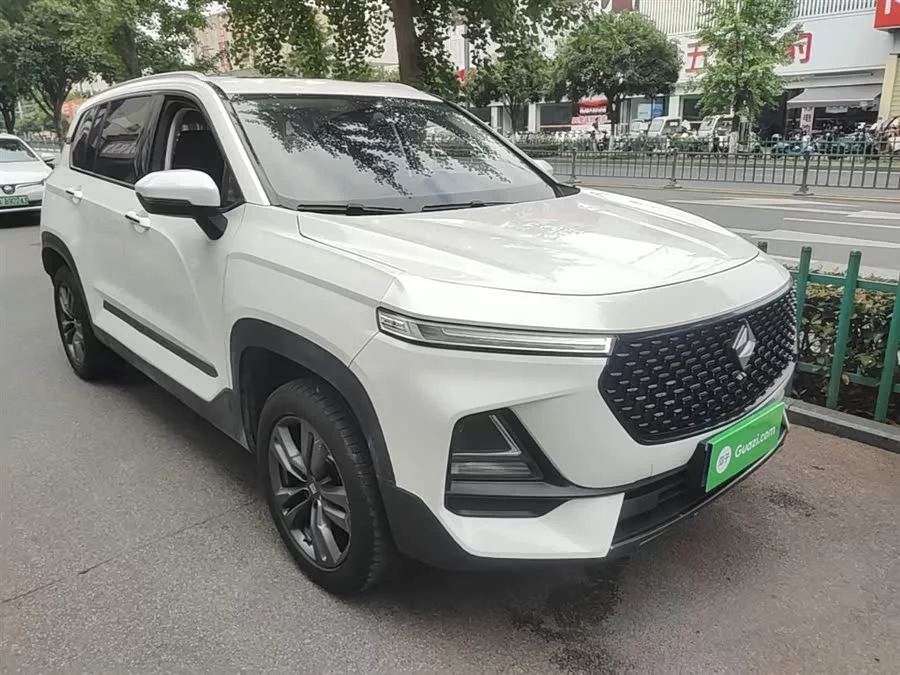 Baojun RS-5
