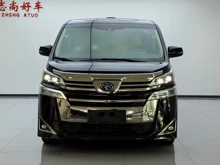 Toyota Crown Vellfire