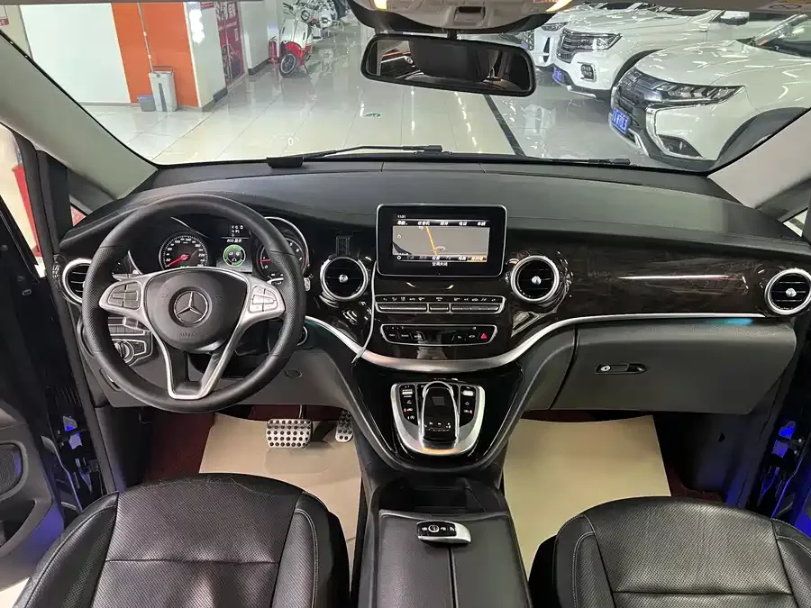 Mercedes Benz Class V