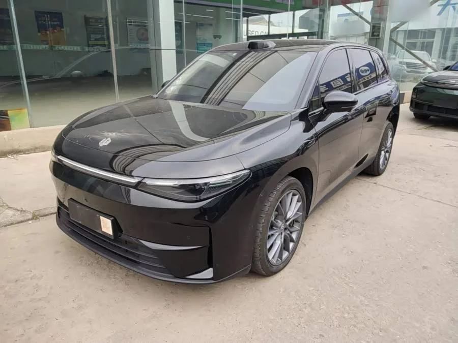 Leapmotor C10