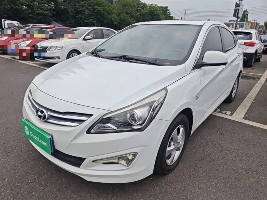 Hyundai Rena