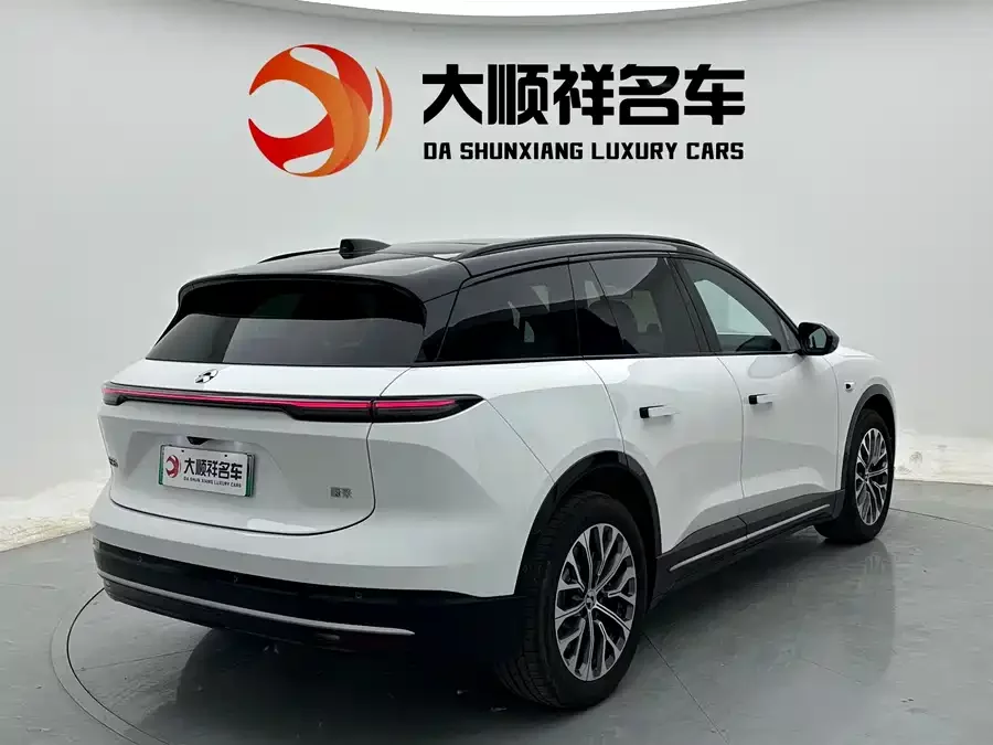 NIO ES6
