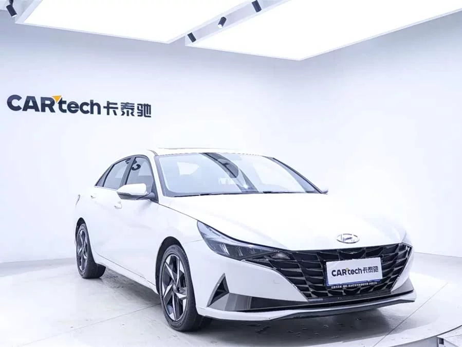 Hyundai Elantra