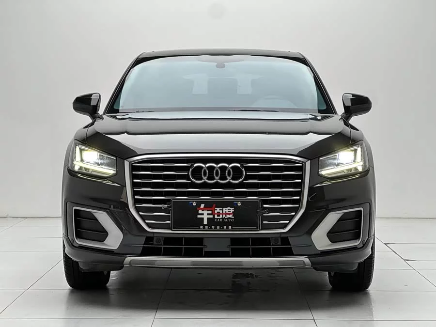 Audi Q2L