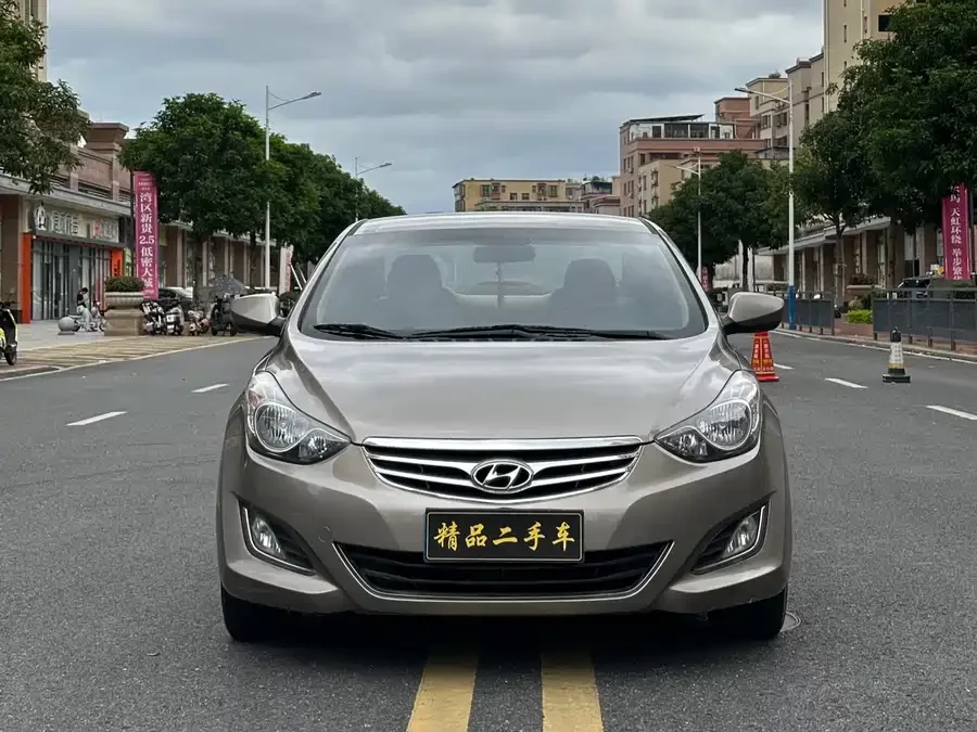Hyundai Elantra