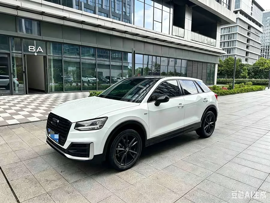 Audi Q2L