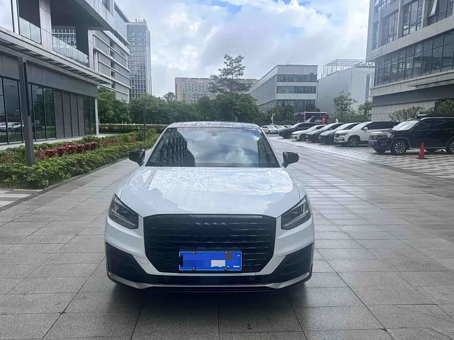 Audi Q2L