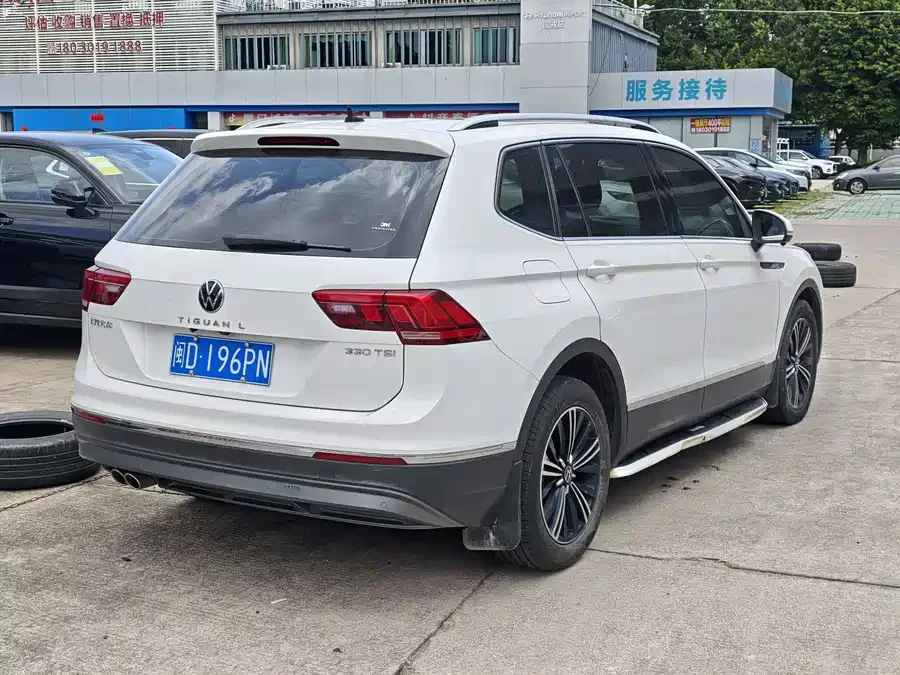 Volkswagen Tiguan L