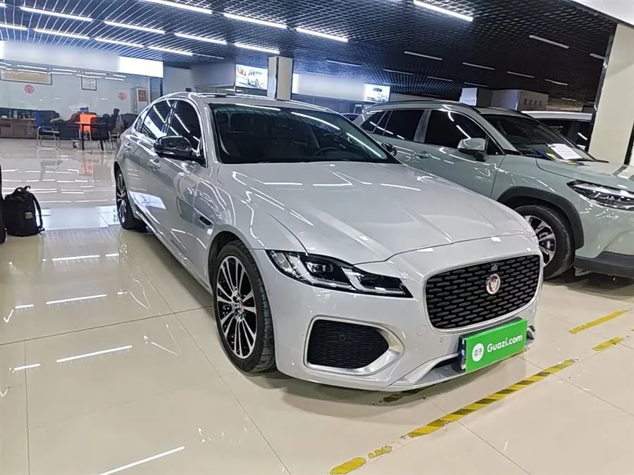 Jaguar XFL