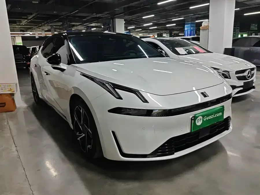 Lynk & Co 07 EM-P