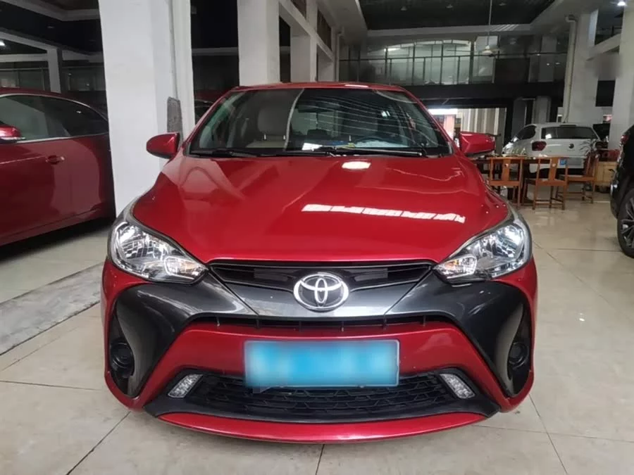 Toyota YARiS L