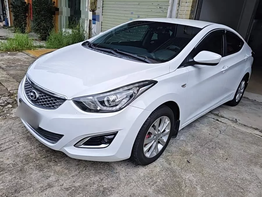 Hyundai Elantra