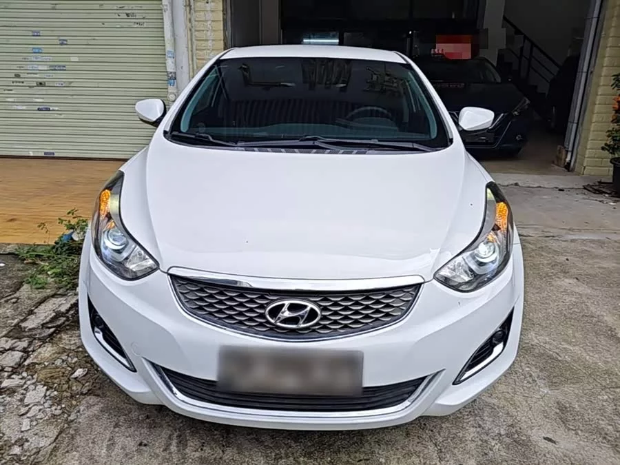 Hyundai Elantra