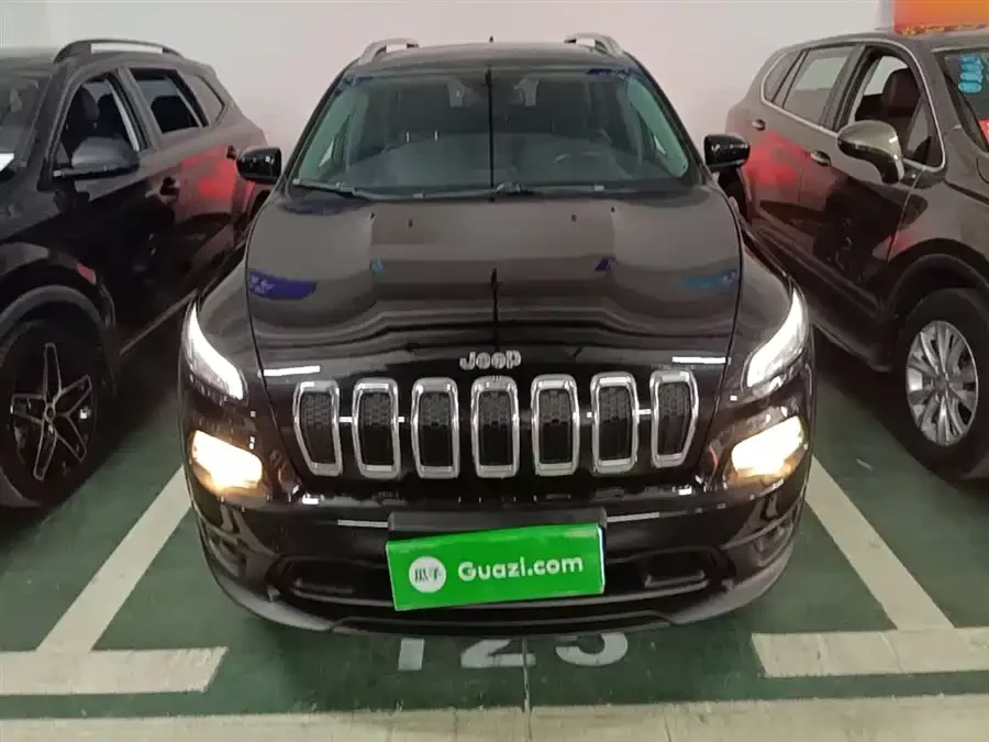 Jeep Cherokee