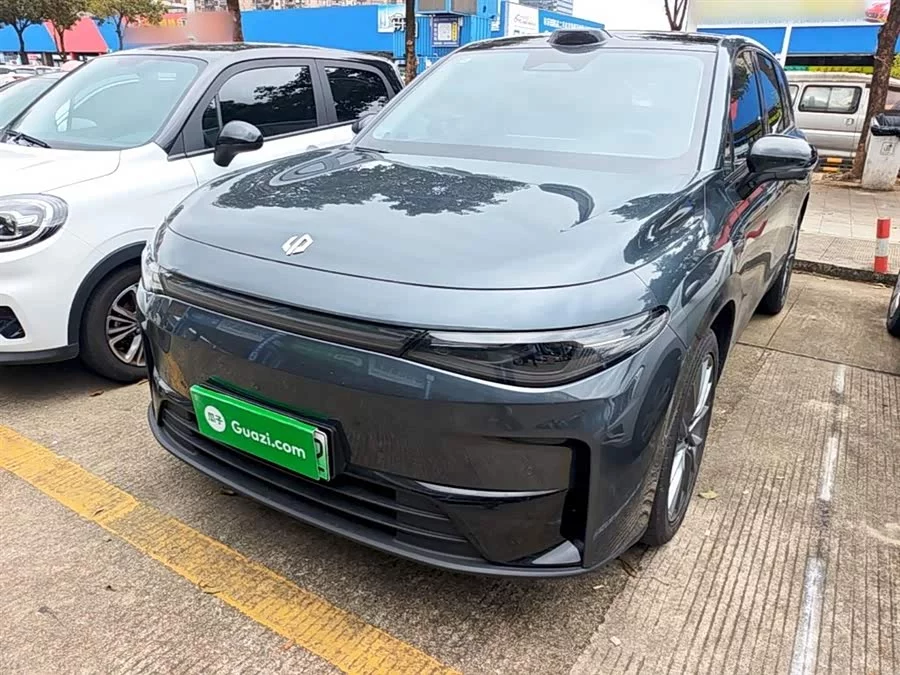 Leapmotor C10