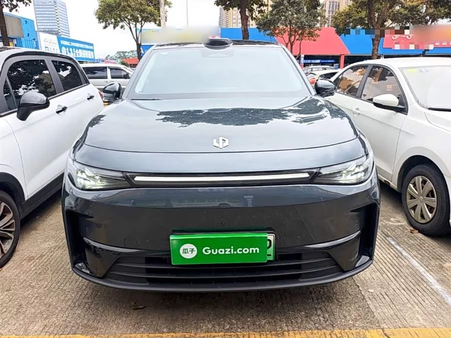 Leapmotor C10