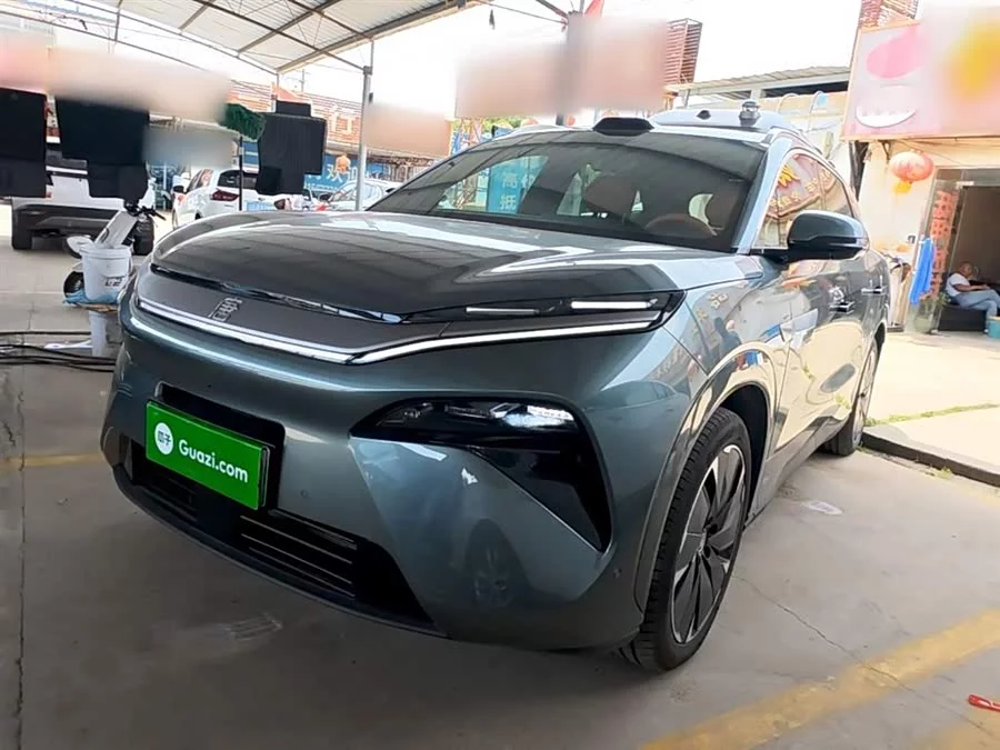 BYD Tang L