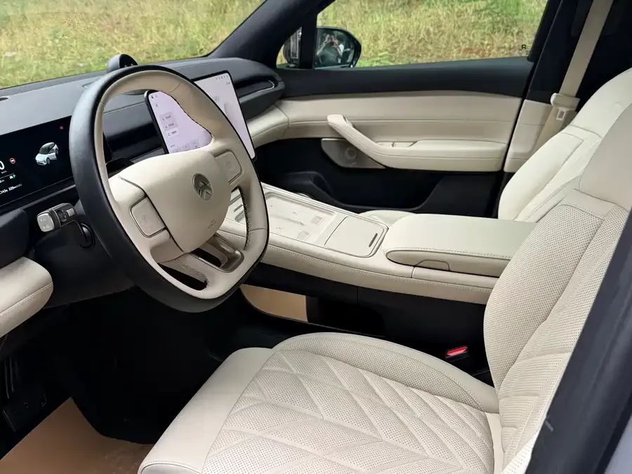 NIO ES6