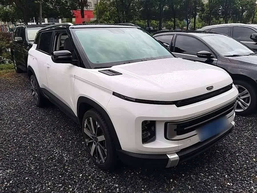Geely ICON