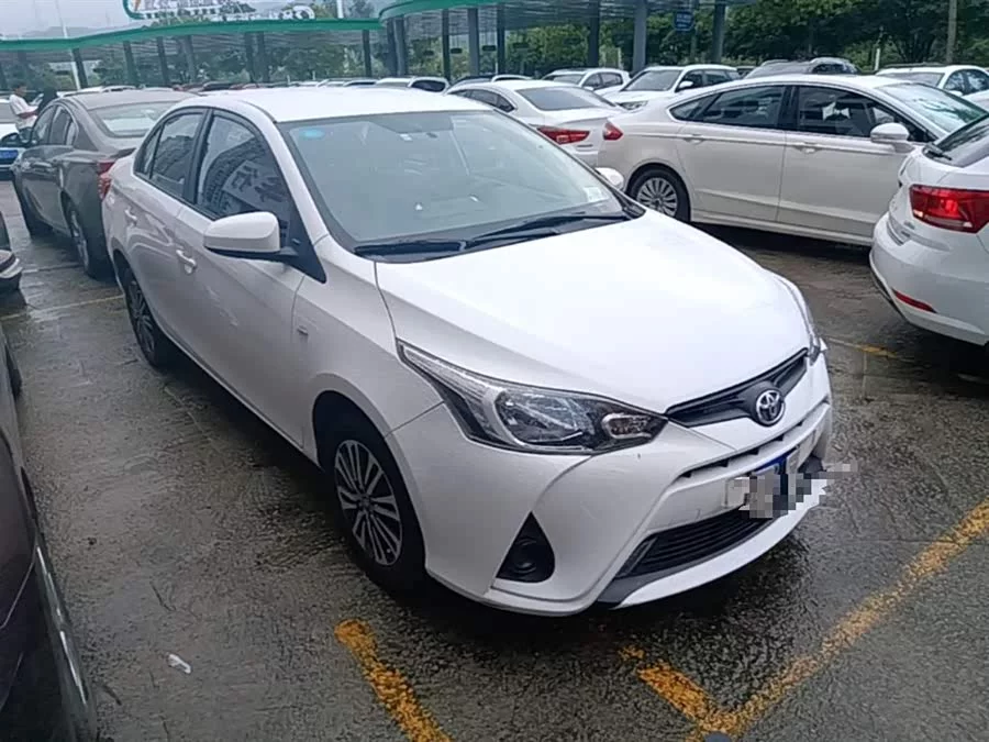 Toyota YARiS L Enjoy