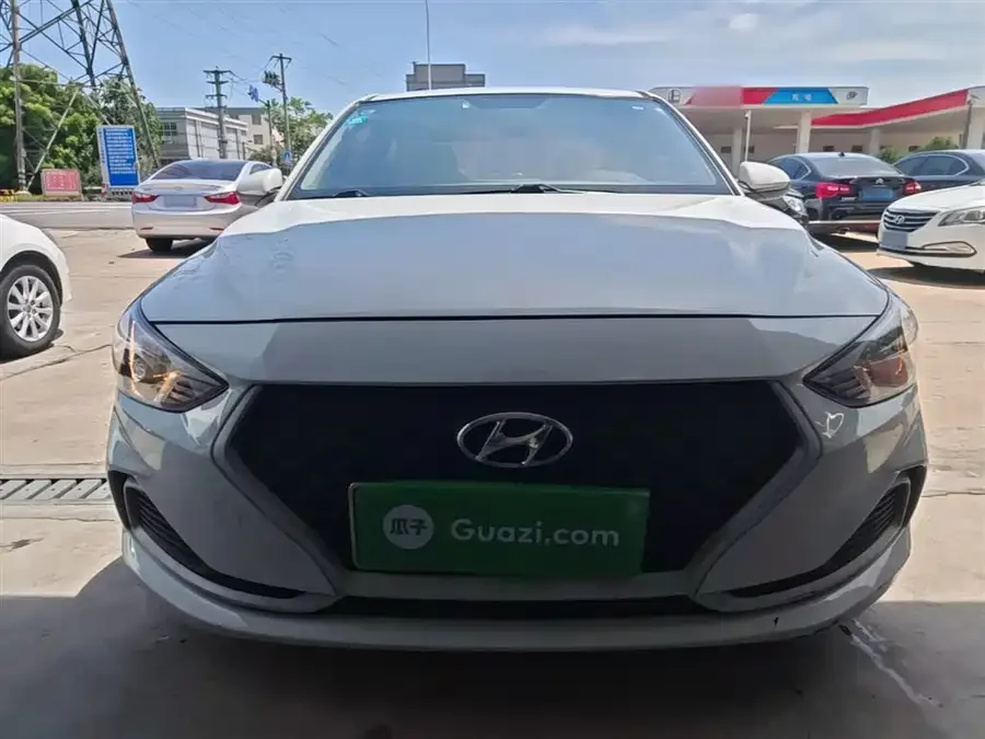 Hyundai Elantra / Celesta