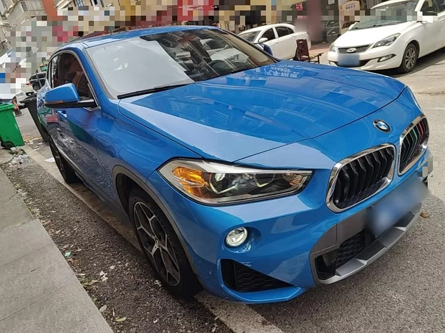 BMW X2