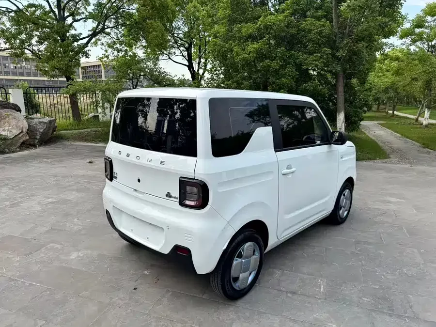 Geely Panda