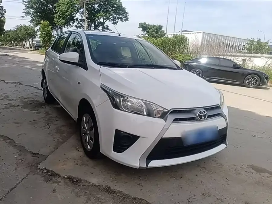 Toyota YARiS L