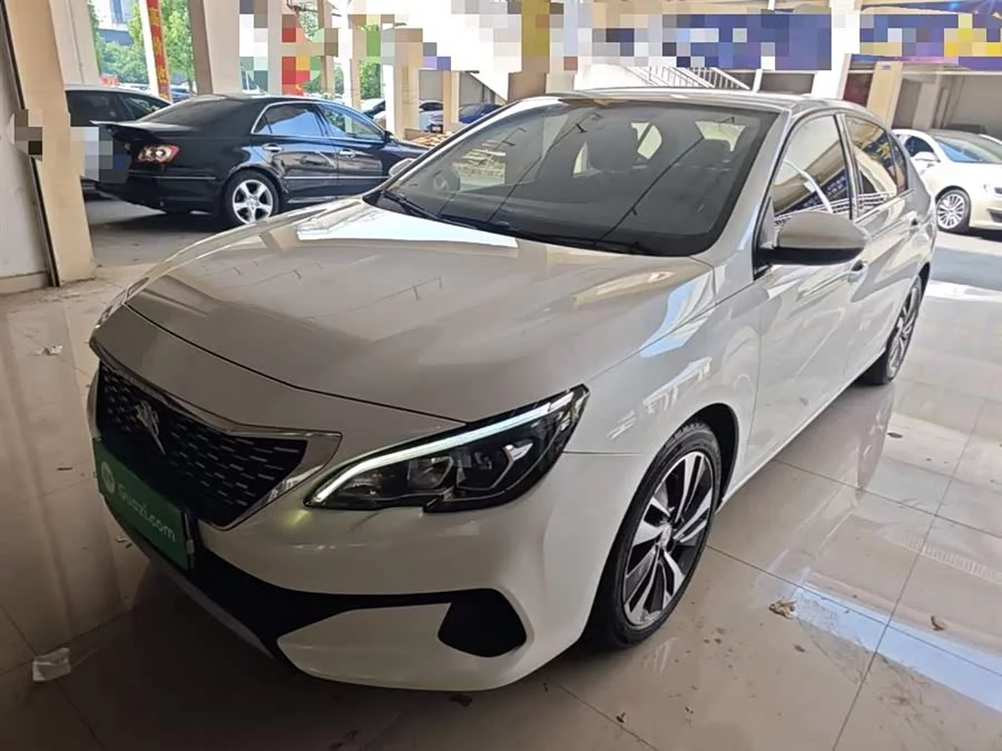 Peugeot 408