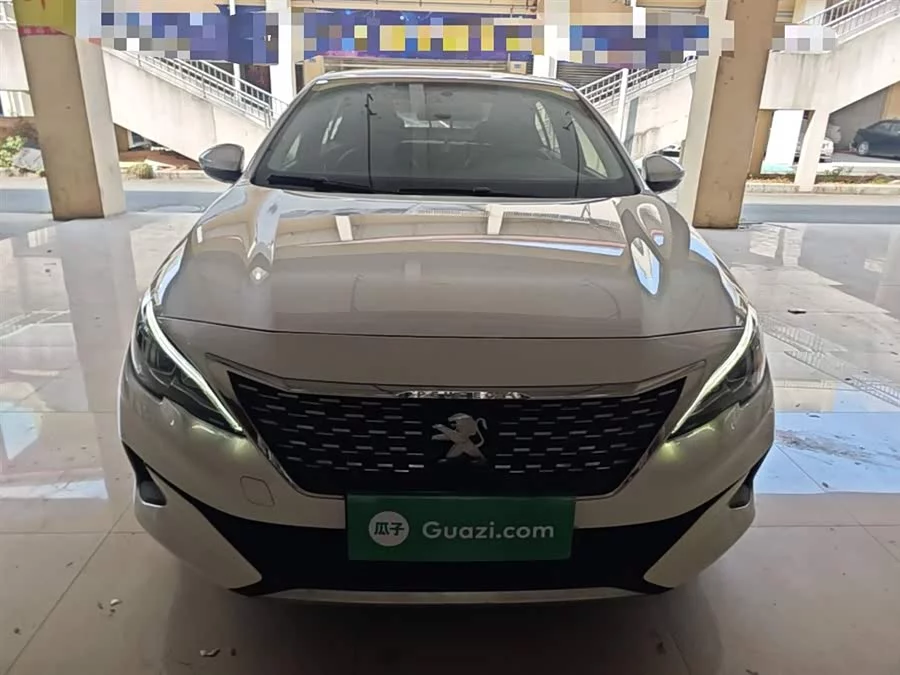 Peugeot 408