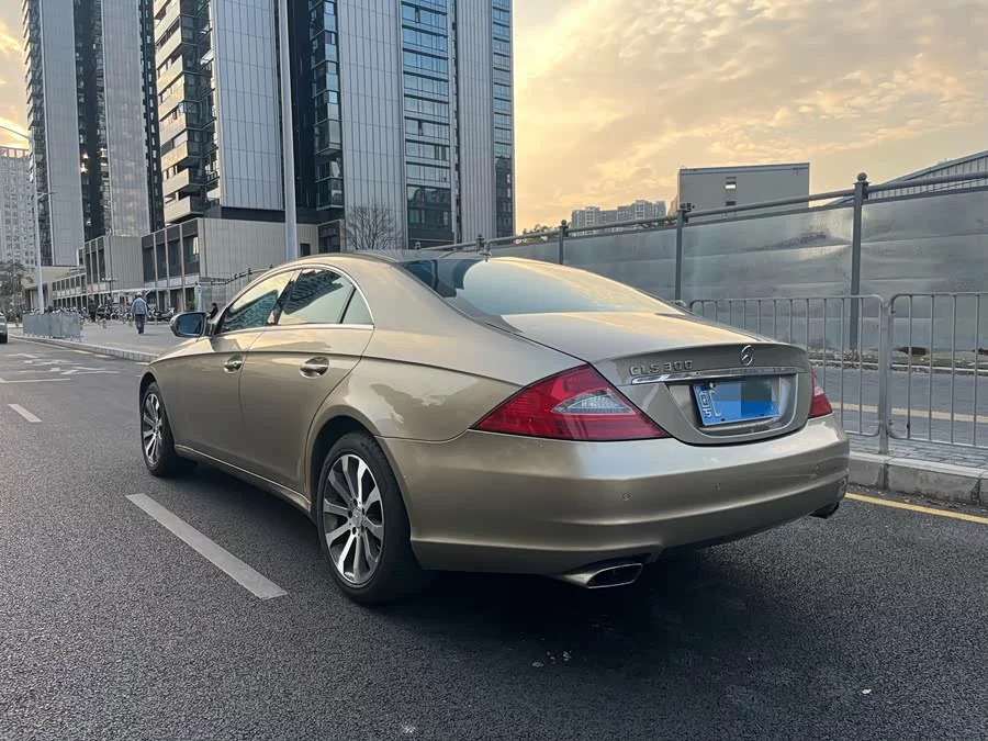 Mercedes Benz CLS