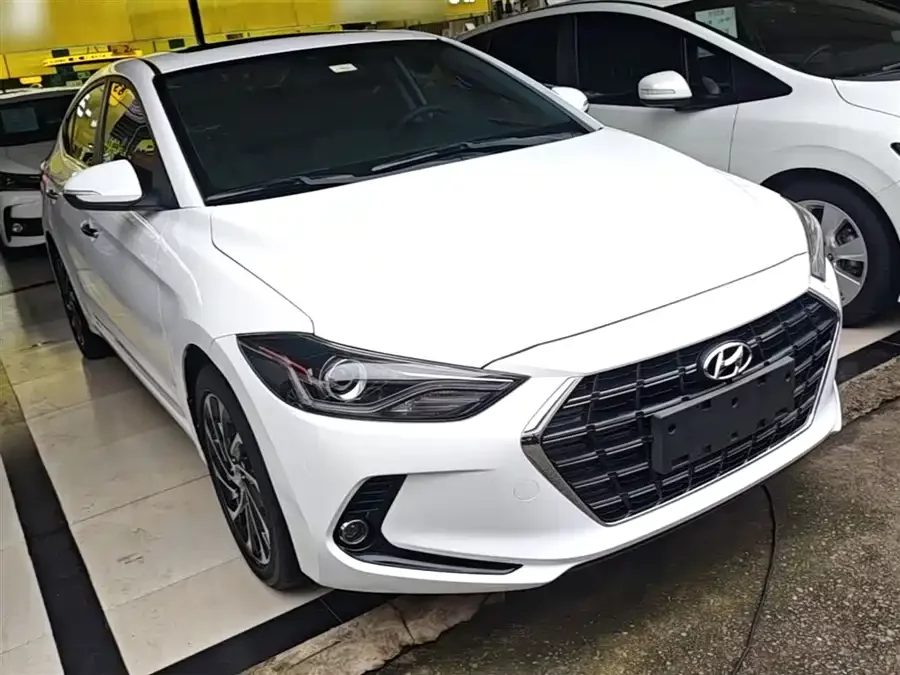 Hyundai elantra