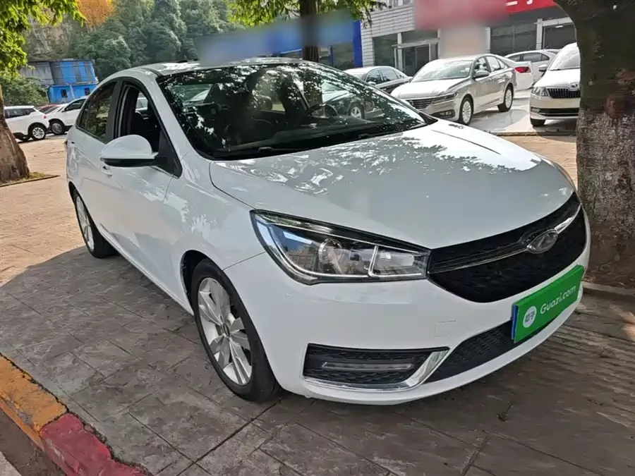 Chery Arrizo 5