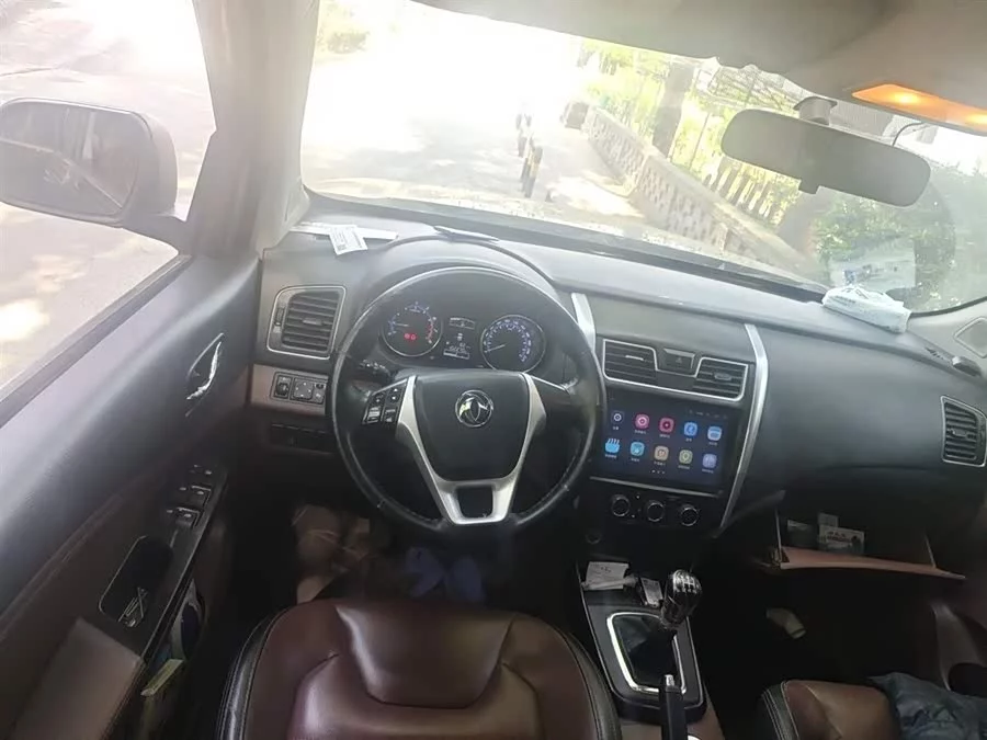Dongfeng Fengxing SX6