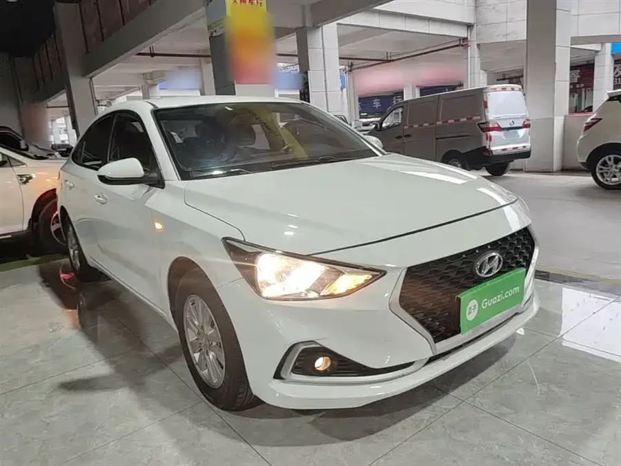 Hyundai Elantra / Celesta